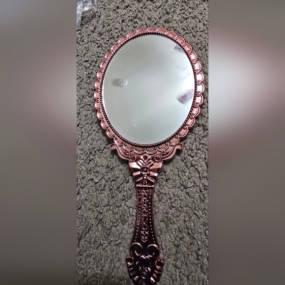 Elegant Pink Handheld Mirror 9 Pieces - Picture 4 of 5
